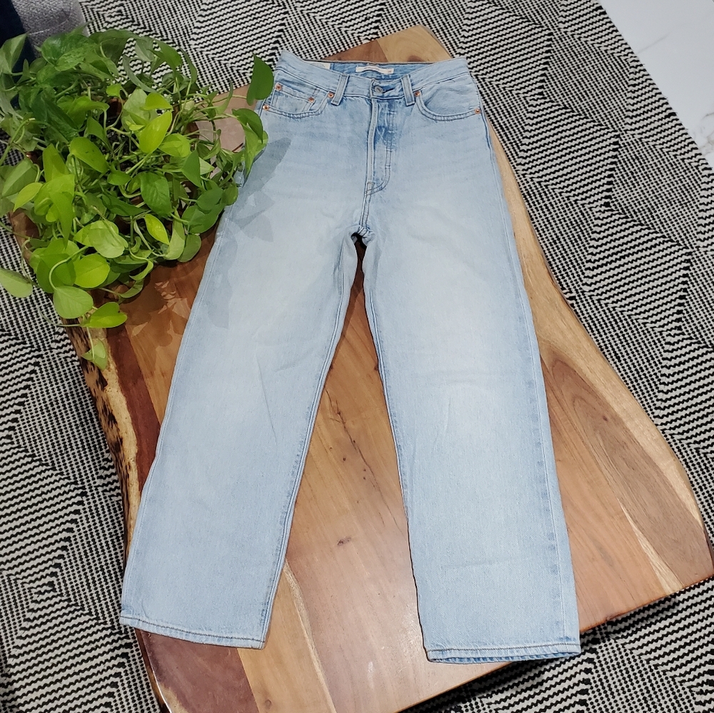 LEVI'S Infamous Ribcage Straight '22 Edition Light Blue Wash Jeans - Picture 9 of 13